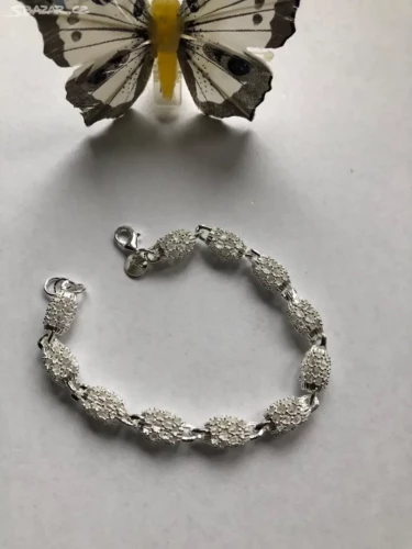 Dámský náramek z chirurgické oceli