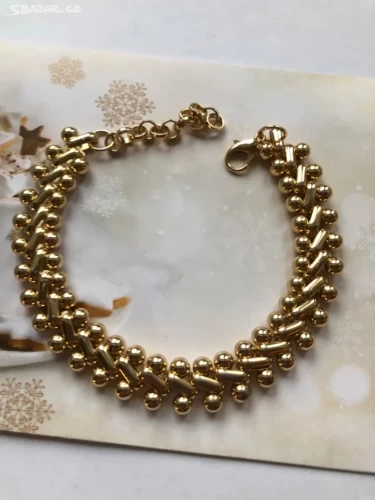 Krásný zlacený náramek z chirurgické oceli