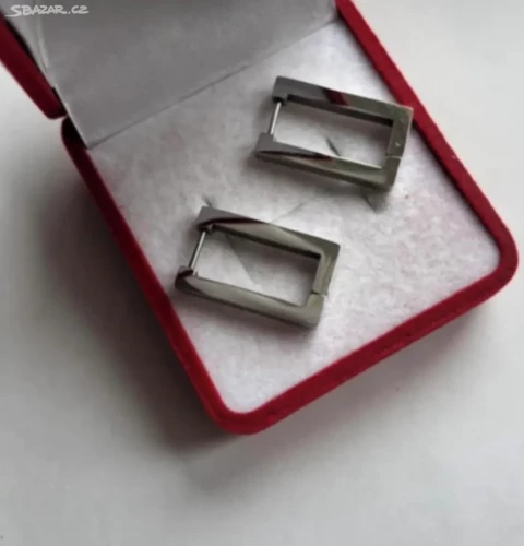 Obdélníkové náušnice z chirurgické oceli