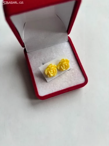 Náušnice ve tvaru růžiček v zářivě žluté barvě