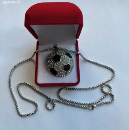 Fotbalový přívěsek s řetízkem z chirurgické oceli