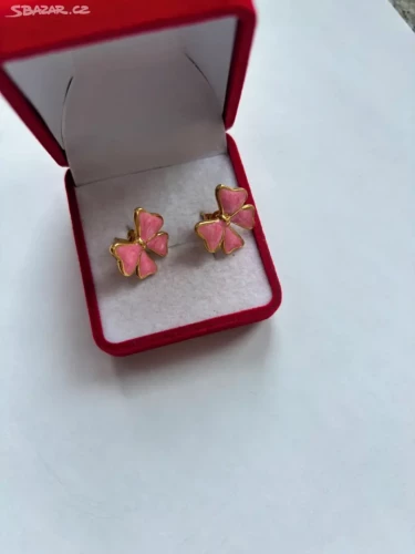 Náušnice zlacené s mašlí v růžové barvě