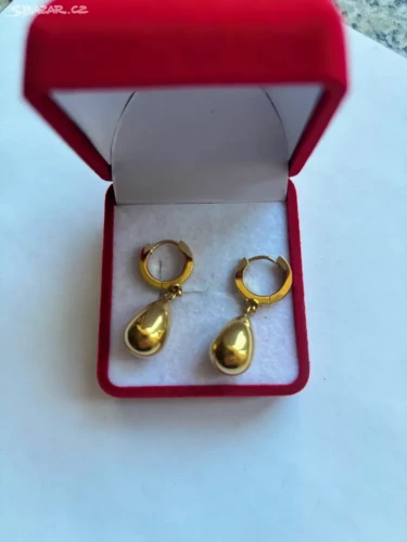 Zlacené náušnice ve tvaru kapky z chir.oceli
