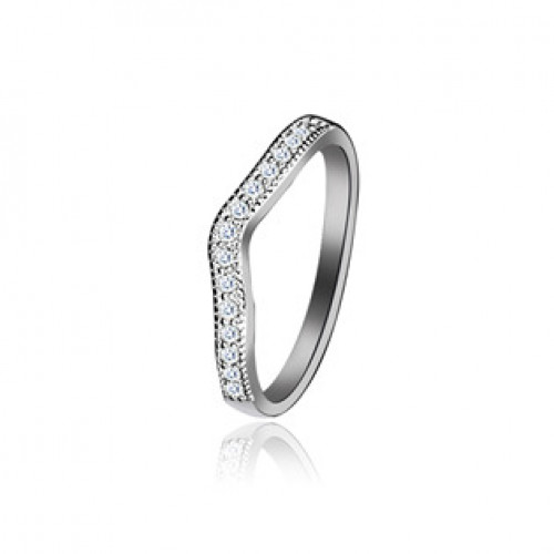 Stříbrný prsten se zirkony ve tvaru špičky