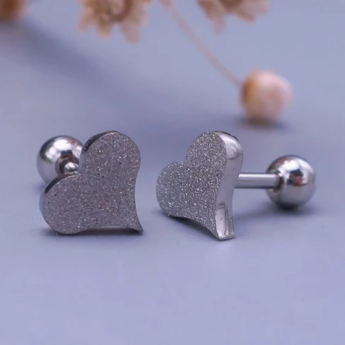 Piercingové náušnice srdíčka