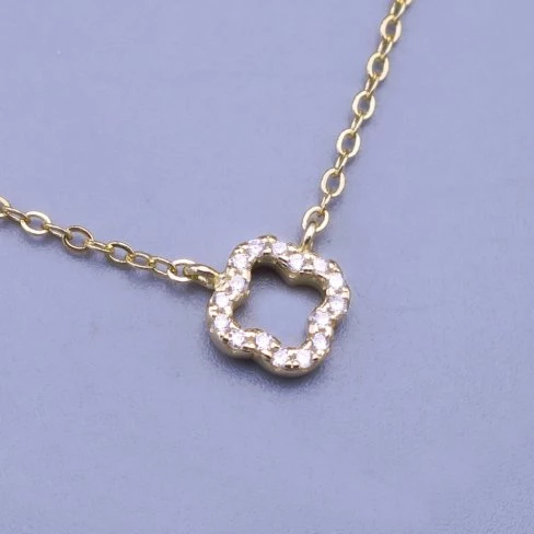 Dámský stříbrný řetízek - čtyřlístek (zlaceno)