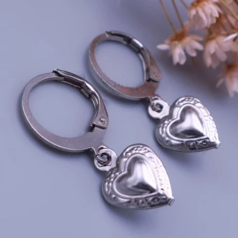 Dětské náušnice jemná srdíčka z chirurgické oceli