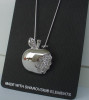 Předchozí: Krásný přívěsek se Swarovski Elements