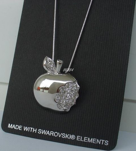 Krásný přívěsek se Swarovski Elements