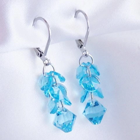 Náušnice Swarovski hrozny Aquamarine ( světlá modrá )