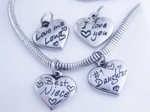 Přívěsek na náramek z chirurgické oceli srdíčko 15mm