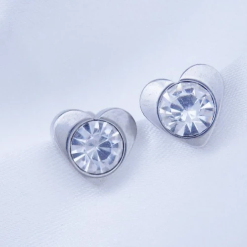 Náušnice z chirurgické oceli srdíčka 8mm se zirkonem