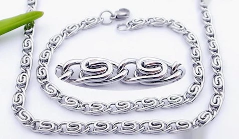 Sada řetízku a náramku z chirurgické oceli