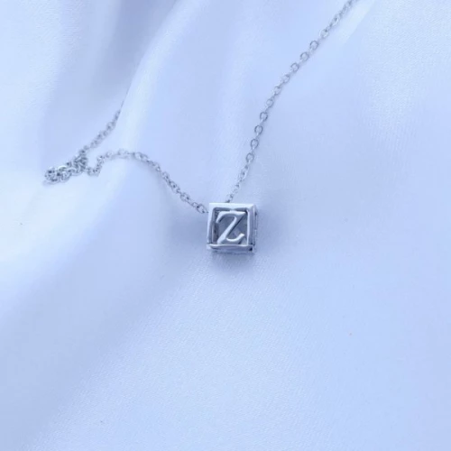 Přívěsek kostička s písmenkem na řetízku > varianta Z