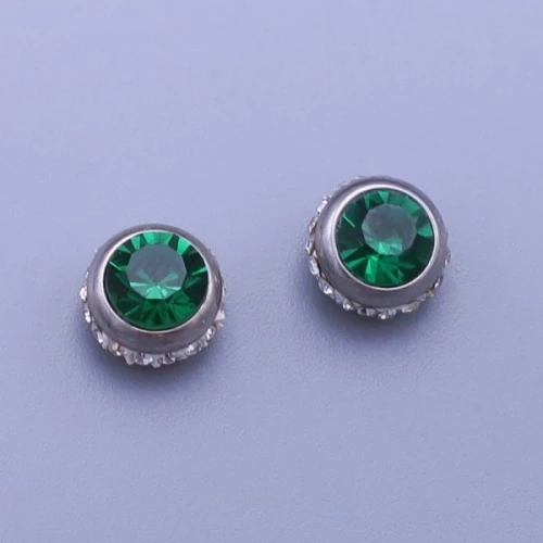 Puzetové náušnice z chirurgické oceli se zirkony esmerald