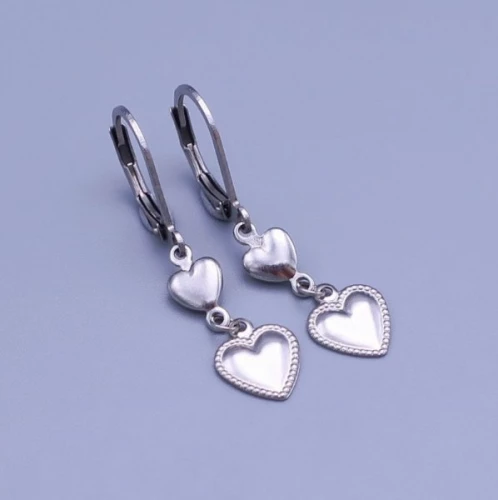 Dětské náušnice srdíčka z chirurgické oceli