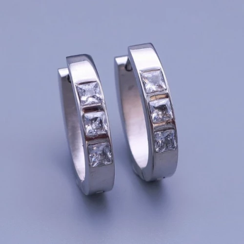 Náušnice z chirurgické oceli oválky 20mm se zirkony