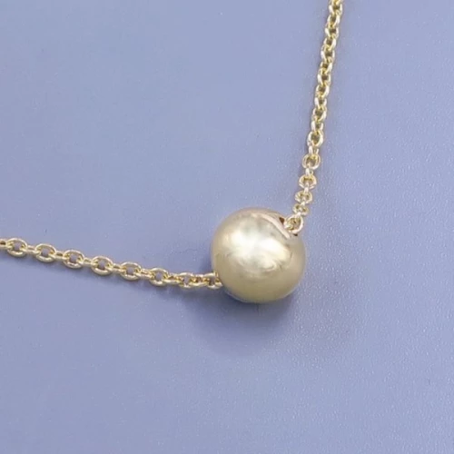 Zlacený přívěsek kulička 8mm na řetízku