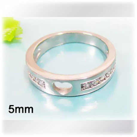 Prsten z chirurgické oceli