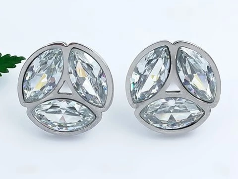 Náušnice z chirurgické oceli štrasové