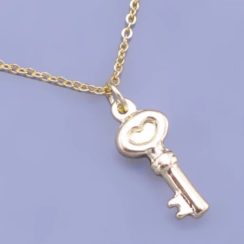 Pozlacený přívěsek klíček 17mm z chirurgické oceli