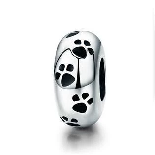 Stříbrný přívěšek korálek