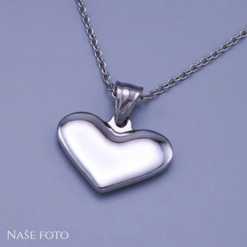 Moderní dámský přívěsek ve tvaru srdíčka s řetízkem z chirurgické oceli