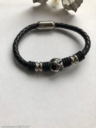 Fotbalový náramek z umělé kůže