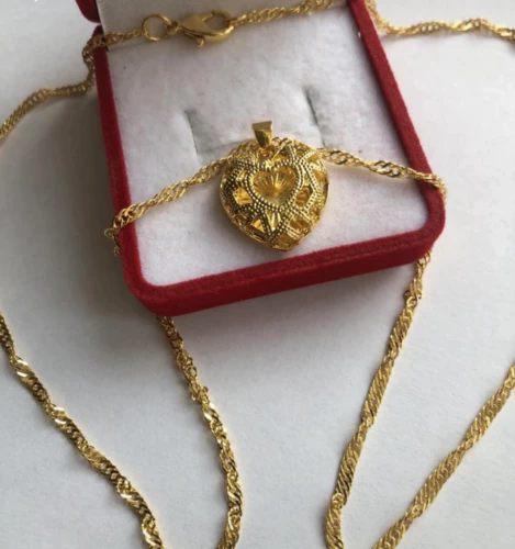 Elegantni luxusní náhrdelník z chirurgické oceli