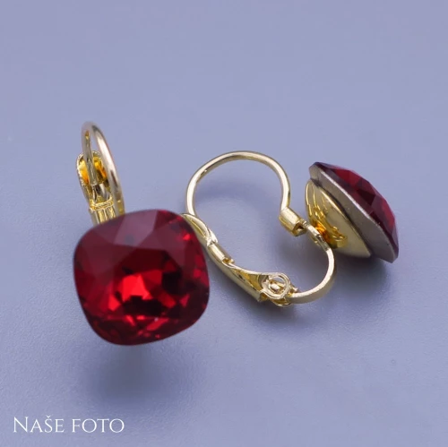 Náušnice Swarovski kostky 10mm červené
