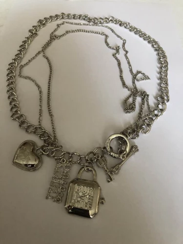 Masivní náhrdelník z kvalitního  bižuterního kovu