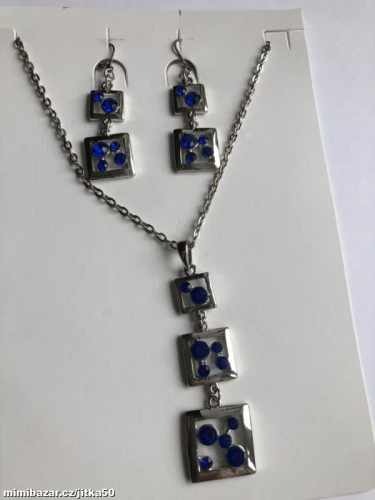 Náhrdelník modré barvy s náušnicemi