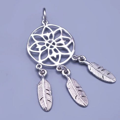 Krásný stříbrný přívěsek - lapač snů
