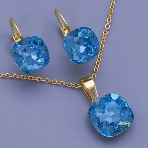 Souprava Swarovski kostky Light Turquoise(modrá)10,12mm